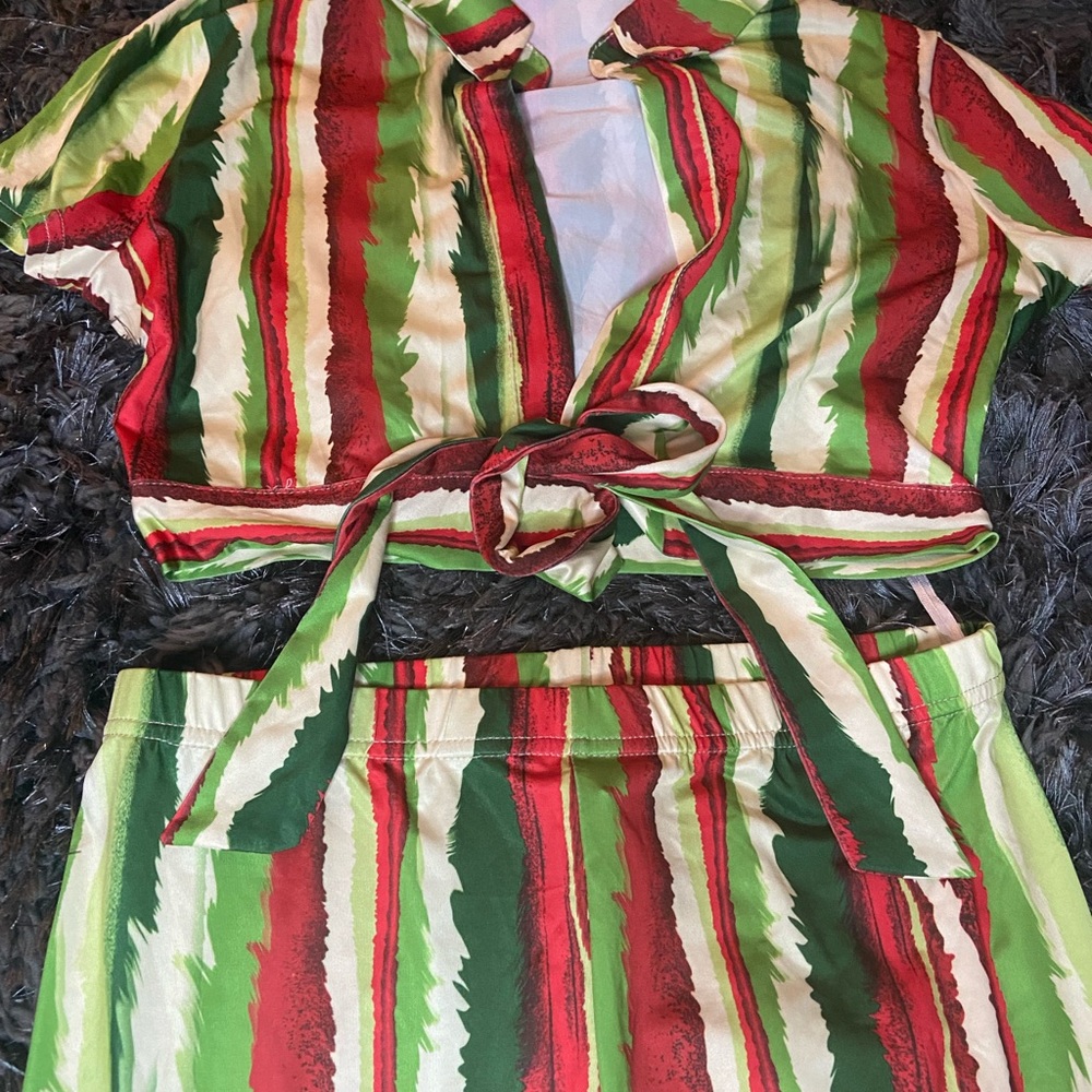 Green and red 2 piece